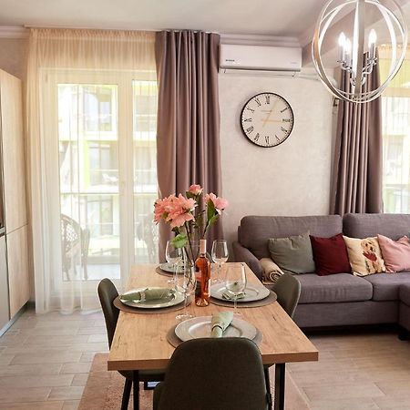 Berlin Luxury Apartment Spa N Pool Beach Resort Năvodari 외부 사진